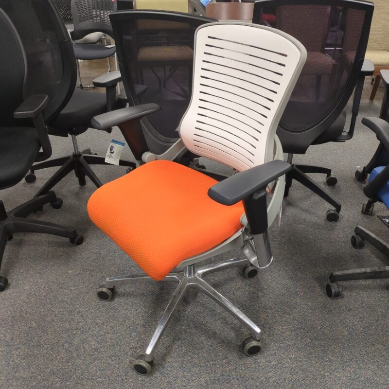 showroom sample office master om5