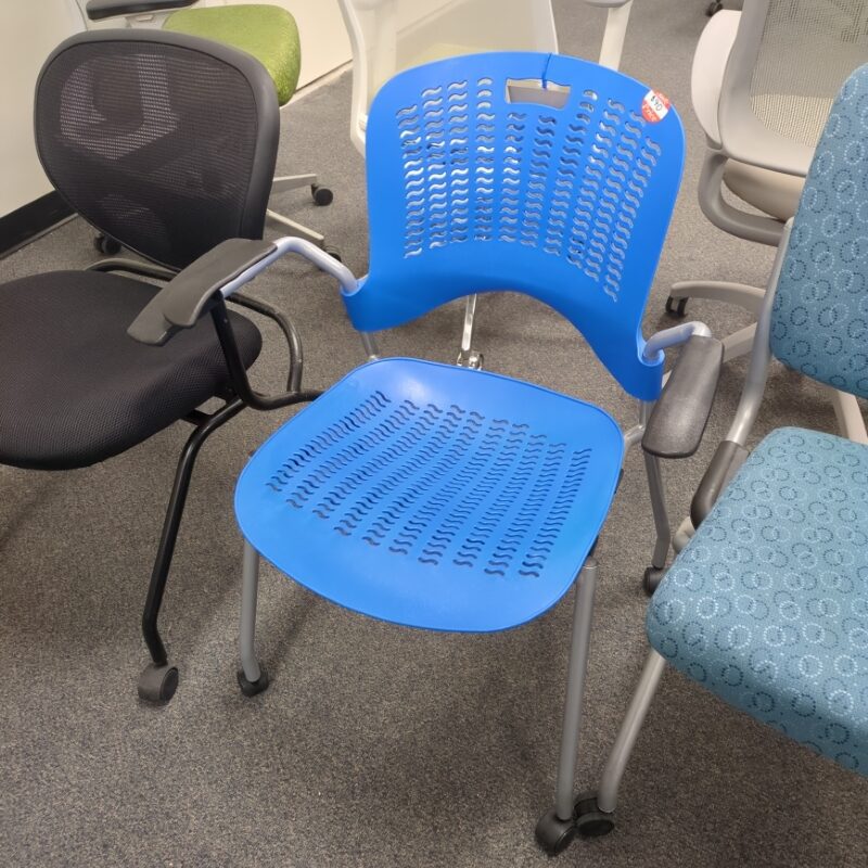 showroom sample safco sassy guest chair (blue)