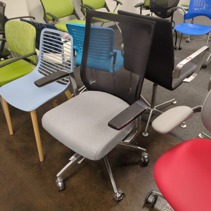 Showroom Sample Kimball Helio Task Chair (Black)