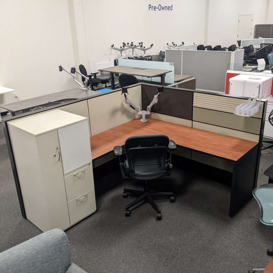 Pre-owned AIS Workstations