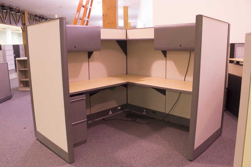 Used Knoll Cubicle 2 Overheads 1 
